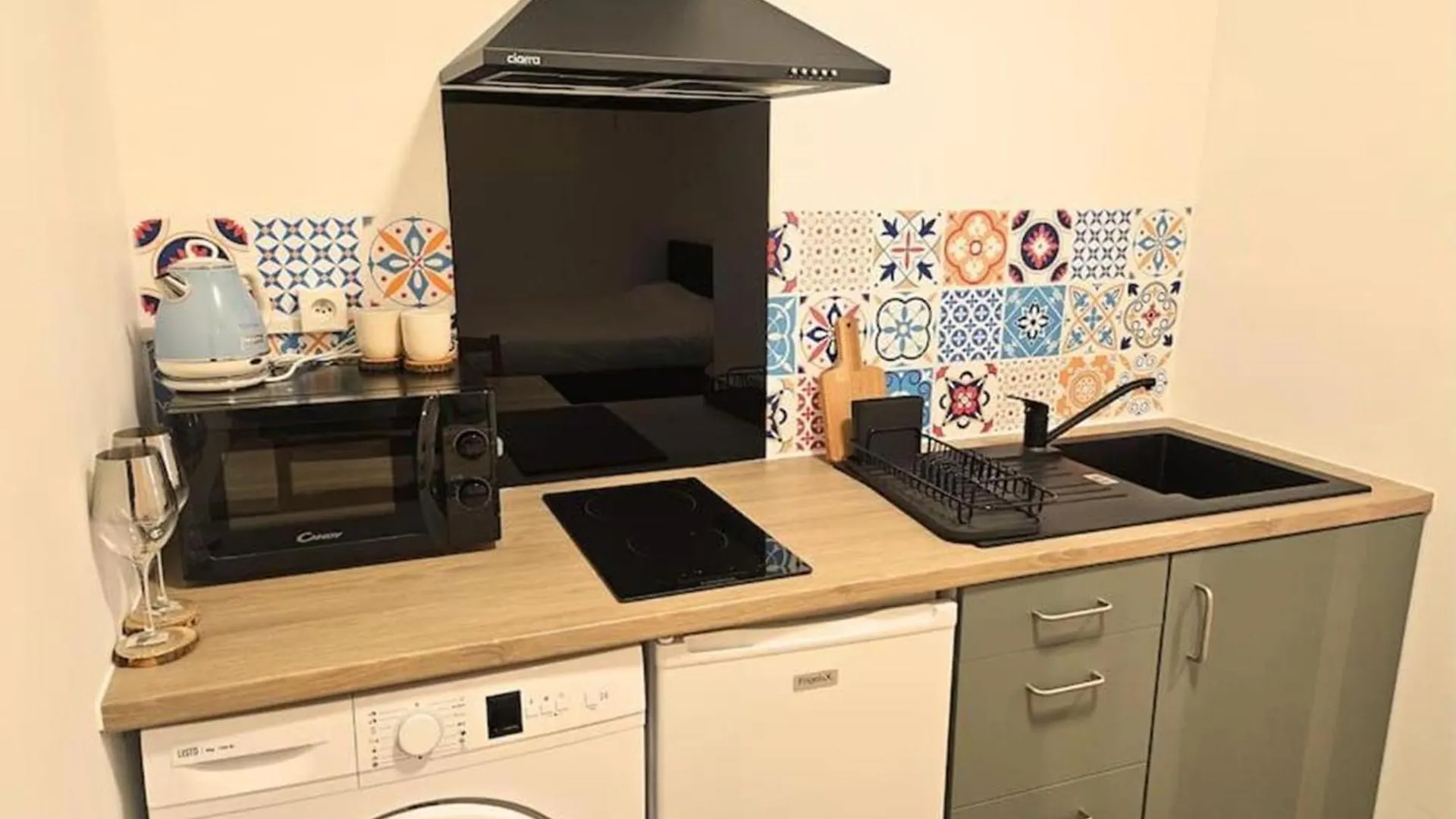 Nero Studio Confort Tt Equipe! Villejuif Paris Metro 7 France