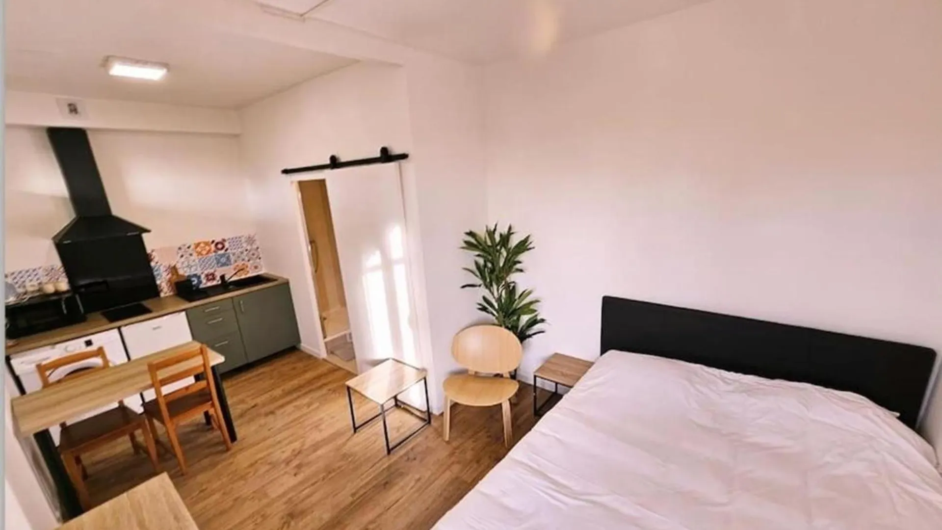 Nero Studio Confort Tt Equipe! Villejuif Paris Metro 7