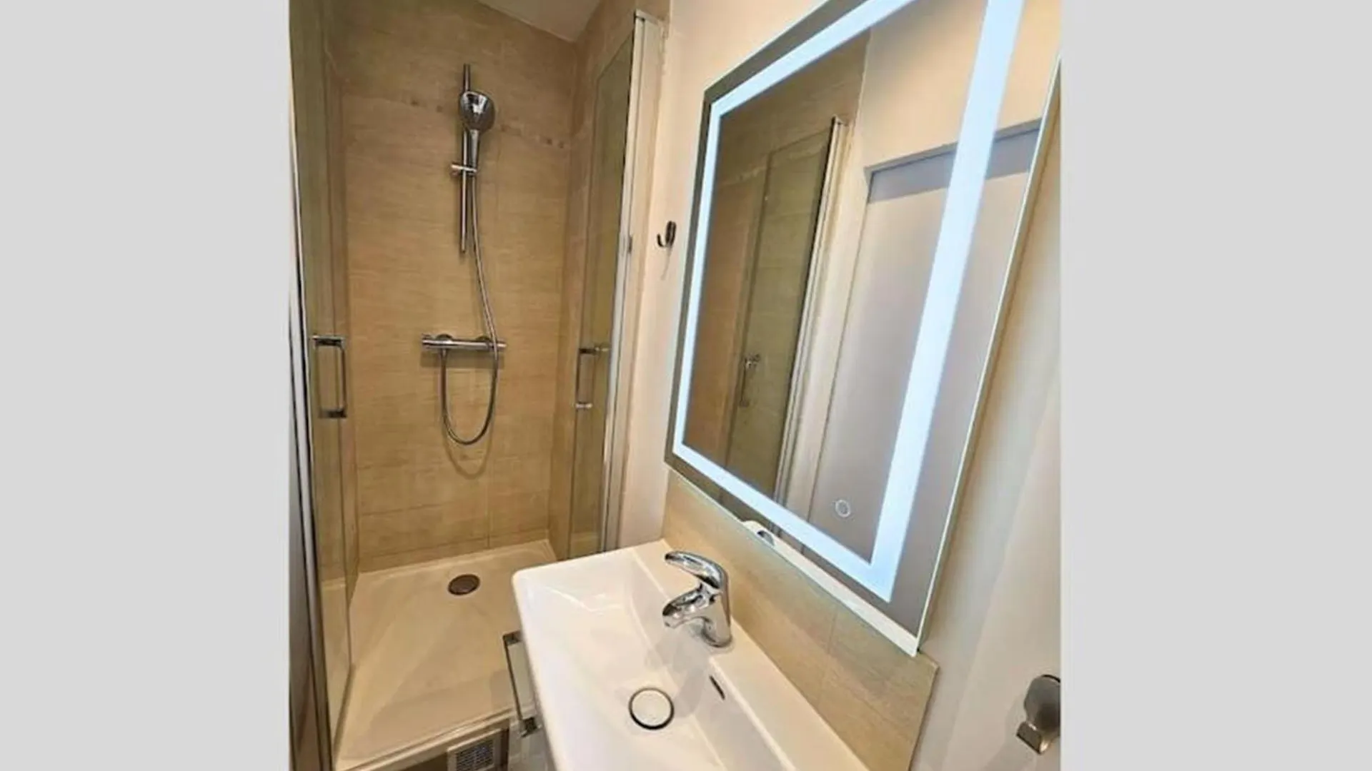 Nero Studio Confort Tt Equipe! Villejuif Paris Metro 7 Apartment
